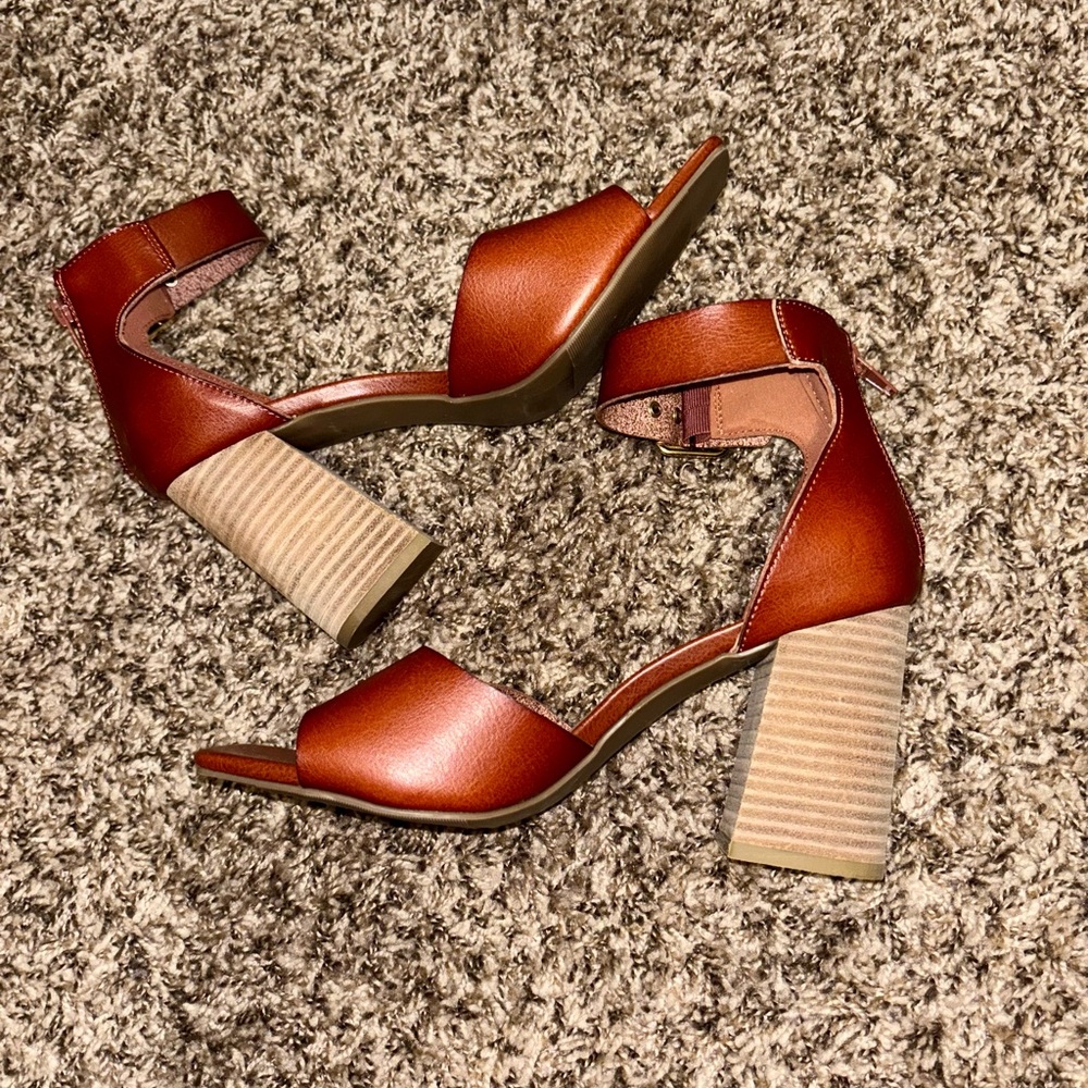 Elegant Block Heel Sandals